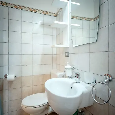 Vacation House ''erika' - Quiet Center! Feriehus *